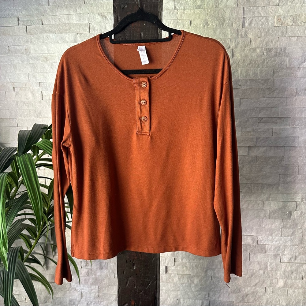 Stars Above Rust Pumpkin Spice Orange Henley Shirt Size Small